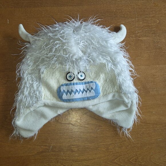 Fun Monster white furry winter hat - Picture 3 of 5